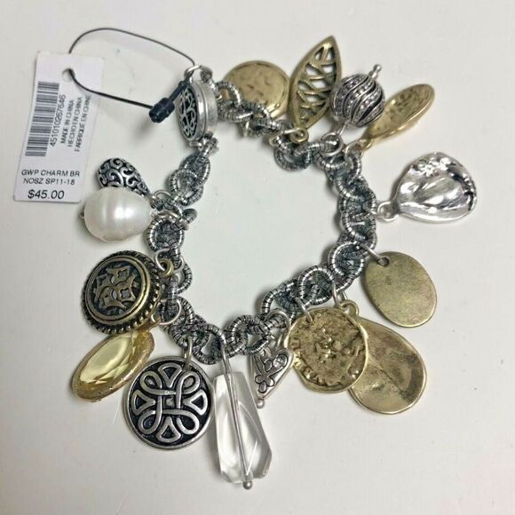 Chico's Charm Bracelet Faux Pearl Gold Tone - Picture 1 of 8